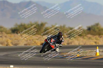 media/Dec-09-2023-SoCal Trackdays (Sat) [[76a8ac2686]]/Turn 15 Set 1 (230pm)/